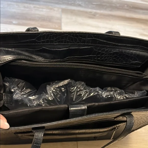 BEIS Black Structured Tote Bag with Crocodile Texture - Picture 7 of 8